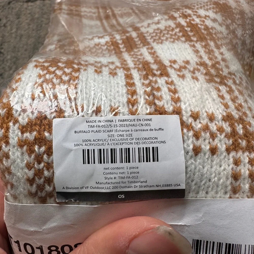 Timberland Buffalo Plaid Scarf Unisex OS Wheat White Knit Check T101808